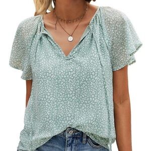 Women's Mint Patterned Short sleeve green/white lined v neck blouse Size XL